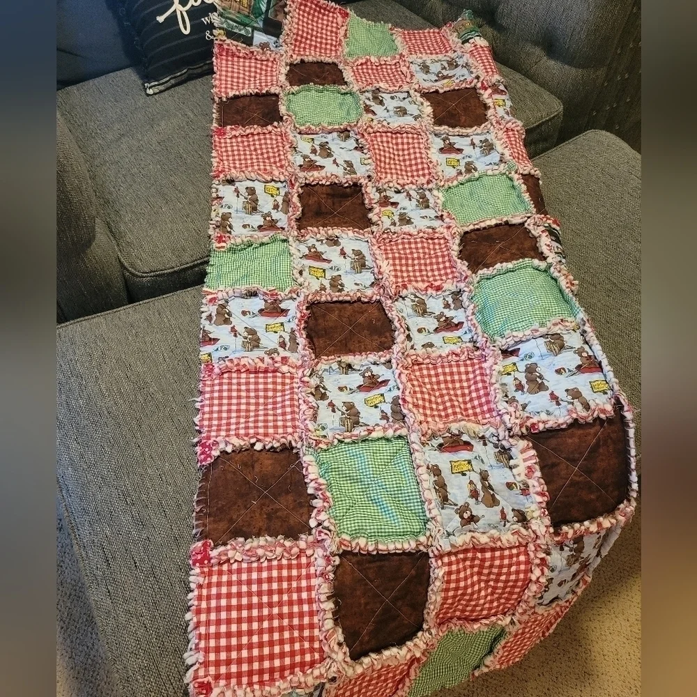 Handmade rag throw quilt fishing bears New